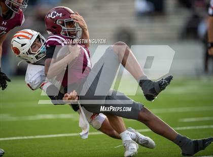 Thumbnail 1 in A&M Consolidated vs. La Porte (UIL Football 5A D1 Region III Semifinal) photogallery.
