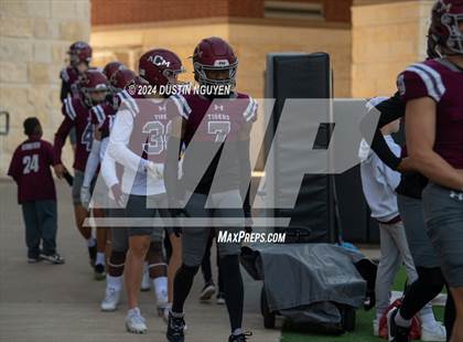 Thumbnail 2 in A&M Consolidated vs. La Porte (UIL Football 5A D1 Region III Semifinal) photogallery.