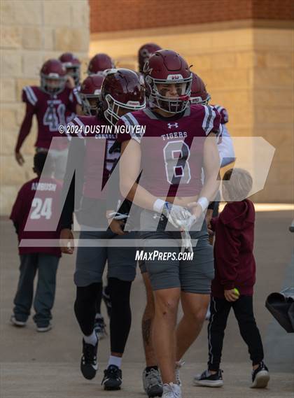 Thumbnail 1 in A&M Consolidated vs. La Porte (UIL Football 5A D1 Region III Semifinal) photogallery.