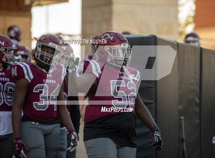 Thumbnail 1 in A&M Consolidated vs. La Porte (UIL Football 5A D1 Region III Semifinal) photogallery.