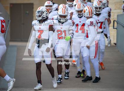 Thumbnail 2 in A&M Consolidated vs. La Porte (UIL Football 5A D1 Region III Semifinal) photogallery.