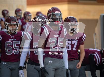 Thumbnail 1 in A&M Consolidated vs. La Porte (UIL Football 5A D1 Region III Semifinal) photogallery.