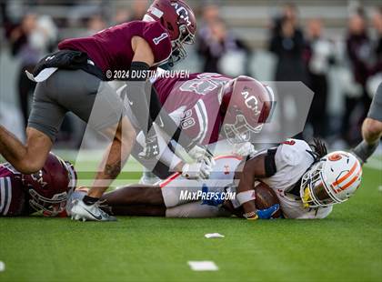 Thumbnail 3 in A&M Consolidated vs. La Porte (UIL Football 5A D1 Region III Semifinal) photogallery.