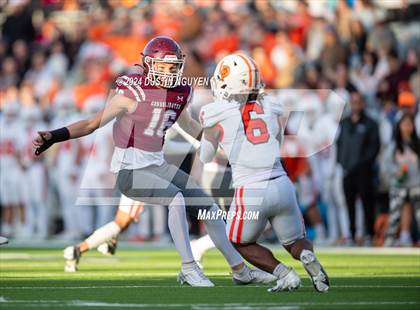 Thumbnail 1 in A&M Consolidated vs. La Porte (UIL Football 5A D1 Region III Semifinal) photogallery.