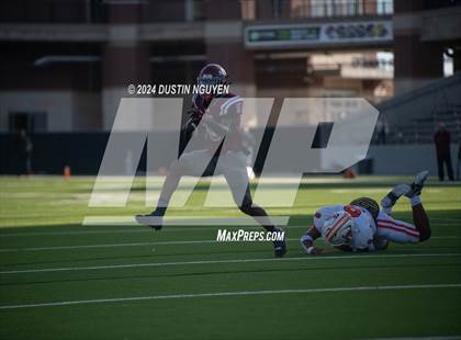 Thumbnail 1 in A&M Consolidated vs. La Porte (UIL Football 5A D1 Region III Semifinal) photogallery.