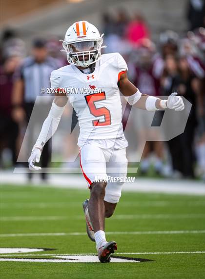 Thumbnail 3 in A&M Consolidated vs. La Porte (UIL Football 5A D1 Region III Semifinal) photogallery.