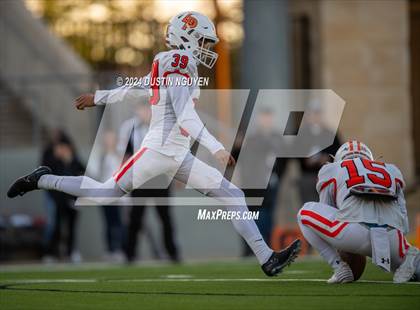Thumbnail 3 in A&M Consolidated vs. La Porte (UIL Football 5A D1 Region III Semifinal) photogallery.