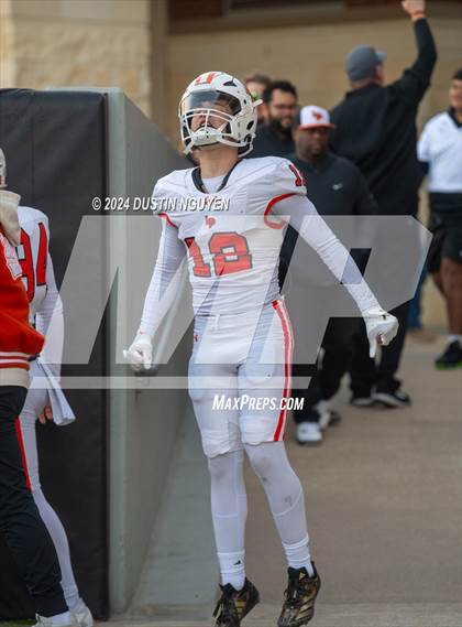 Thumbnail 2 in A&M Consolidated vs. La Porte (UIL Football 5A D1 Region III Semifinal) photogallery.