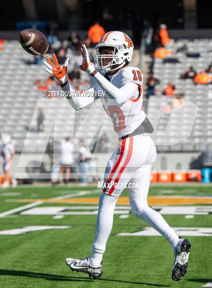 Thumbnail 3 in A&M Consolidated vs. La Porte (UIL Football 5A D1 Region III Semifinal) photogallery.