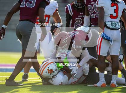 Thumbnail 1 in A&M Consolidated vs. La Porte (UIL Football 5A D1 Region III Semifinal) photogallery.