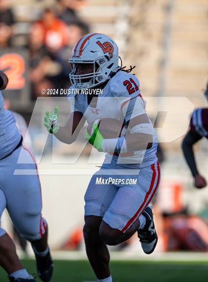 Thumbnail 2 in A&M Consolidated vs. La Porte (UIL Football 5A D1 Region III Semifinal) photogallery.
