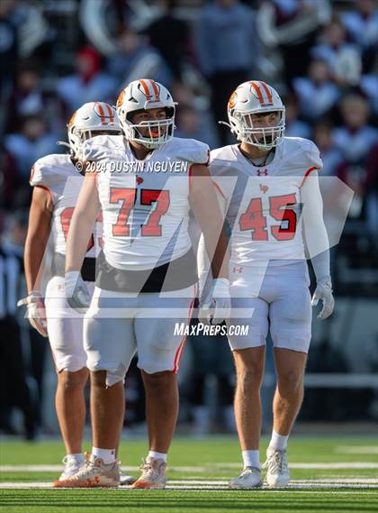 Thumbnail 2 in A&M Consolidated vs. La Porte (UIL Football 5A D1 Region III Semifinal) photogallery.