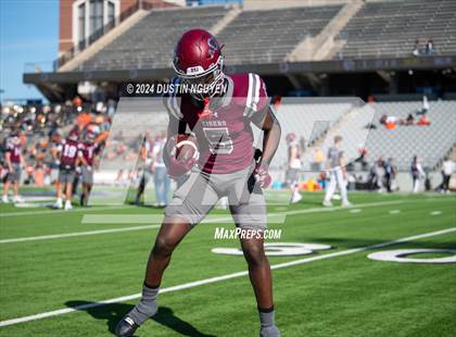 Thumbnail 2 in A&M Consolidated vs. La Porte (UIL Football 5A D1 Region III Semifinal) photogallery.