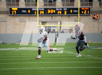 Thumbnail 1 in A&M Consolidated vs. La Porte (UIL Football 5A D1 Region III Semifinal) photogallery.