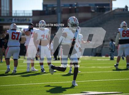 Thumbnail 3 in A&M Consolidated vs. La Porte (UIL Football 5A D1 Region III Semifinal) photogallery.