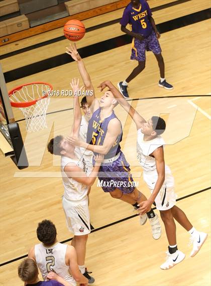 Thumbnail 2 in Bellevue West @ Lincoln Southeast photogallery.