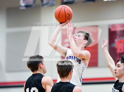 Thumbnail 3 in Graford vs Huckabay (UIL Region III-1A Semifinal) photogallery.