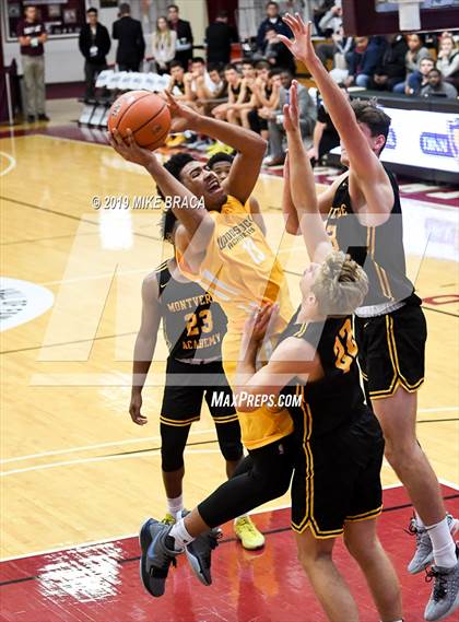 Thumbnail 3 in Woodstock Academy vs. Montverde Academy (Spalding Hoophall Classic) photogallery.