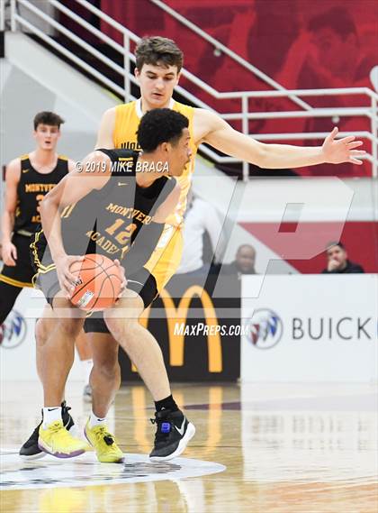 Thumbnail 1 in Woodstock Academy vs. Montverde Academy (Spalding Hoophall Classic) photogallery.