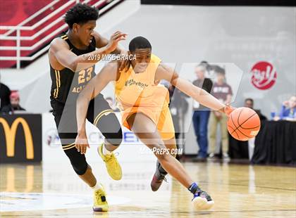Thumbnail 2 in Woodstock Academy vs. Montverde Academy (Spalding Hoophall Classic) photogallery.