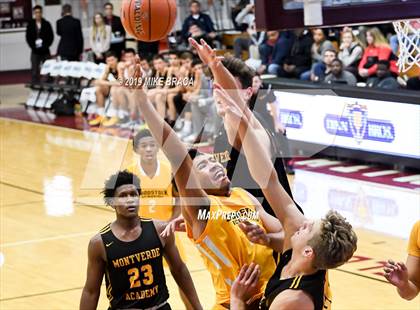 Thumbnail 1 in Woodstock Academy vs. Montverde Academy (Spalding Hoophall Classic) photogallery.