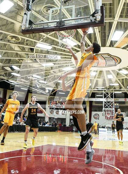Thumbnail 2 in Woodstock Academy vs. Montverde Academy (Spalding Hoophall Classic) photogallery.