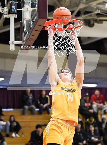 Thumbnail 3 in Woodstock Academy vs. Montverde Academy (Spalding Hoophall Classic) photogallery.