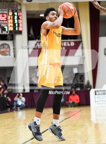 Thumbnail 2 in Woodstock Academy vs. Montverde Academy (Spalding Hoophall Classic) photogallery.