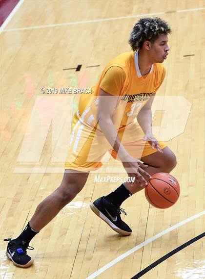 Thumbnail 2 in Woodstock Academy vs. Montverde Academy (Spalding Hoophall Classic) photogallery.