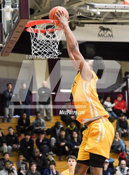 Thumbnail 3 in Woodstock Academy vs. Montverde Academy (Spalding Hoophall Classic) photogallery.