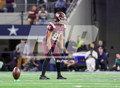 Thumbnail 1 in DeSoto vs. Summer Creek (UIL 6A D2 Football Final) photogallery.