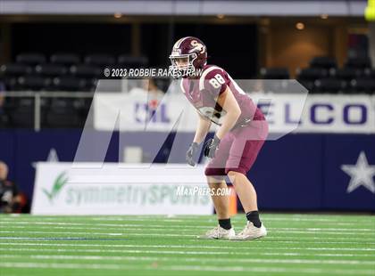 Thumbnail 2 in DeSoto vs. Summer Creek (UIL 6A D2 Football Final) photogallery.