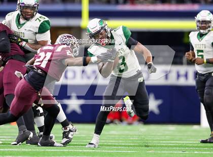 Thumbnail 3 in DeSoto vs. Summer Creek (UIL 6A D2 Football Final) photogallery.