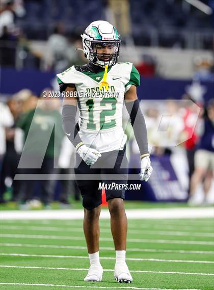 Thumbnail 2 in DeSoto vs. Summer Creek (UIL 6A D2 Football Final) photogallery.