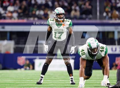 Thumbnail 2 in DeSoto vs. Summer Creek (UIL 6A D2 Football Final) photogallery.