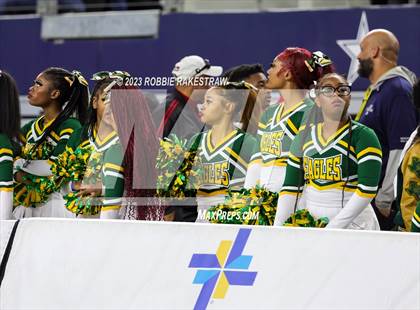 Thumbnail 3 in DeSoto vs. Summer Creek (UIL 6A D2 Football Final) photogallery.
