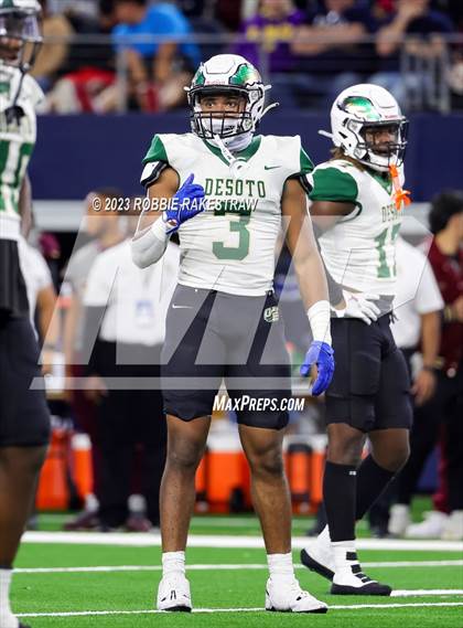Thumbnail 3 in DeSoto vs. Summer Creek (UIL 6A D2 Football Final) photogallery.
