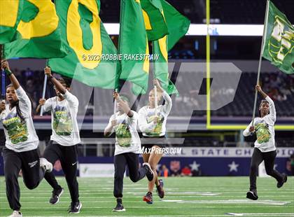 Thumbnail 3 in DeSoto vs. Summer Creek (UIL 6A D2 Football Final) photogallery.