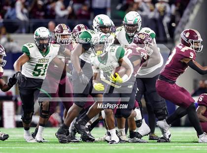 Thumbnail 2 in DeSoto vs. Summer Creek (UIL 6A D2 Football Final) photogallery.