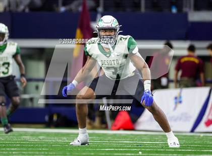 Thumbnail 3 in DeSoto vs. Summer Creek (UIL 6A D2 Football Final) photogallery.