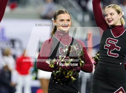 Thumbnail 3 in DeSoto vs. Summer Creek (UIL 6A D2 Football Final) photogallery.