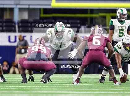 Thumbnail 1 in DeSoto vs. Summer Creek (UIL 6A D2 Football Final) photogallery.