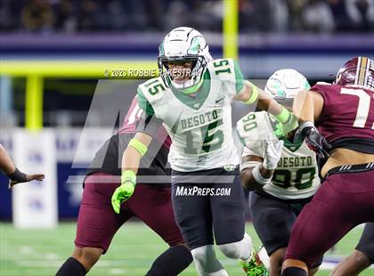 Thumbnail 1 in DeSoto vs. Summer Creek (UIL 6A D2 Football Final) photogallery.