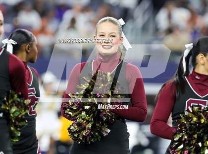 Thumbnail 3 in DeSoto vs. Summer Creek (UIL 6A D2 Football Final) photogallery.