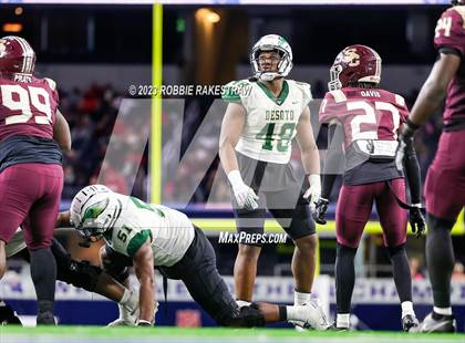 Thumbnail 1 in DeSoto vs. Summer Creek (UIL 6A D2 Football Final) photogallery.