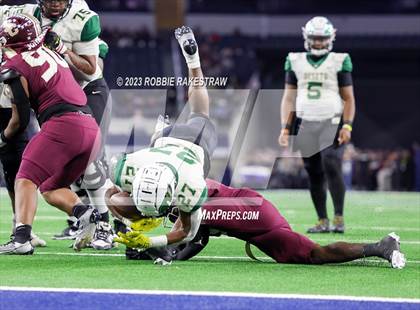 Thumbnail 3 in DeSoto vs. Summer Creek (UIL 6A D2 Football Final) photogallery.