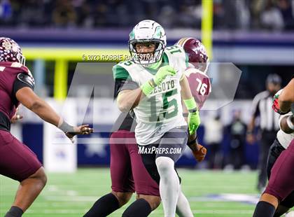 Thumbnail 2 in DeSoto vs. Summer Creek (UIL 6A D2 Football Final) photogallery.
