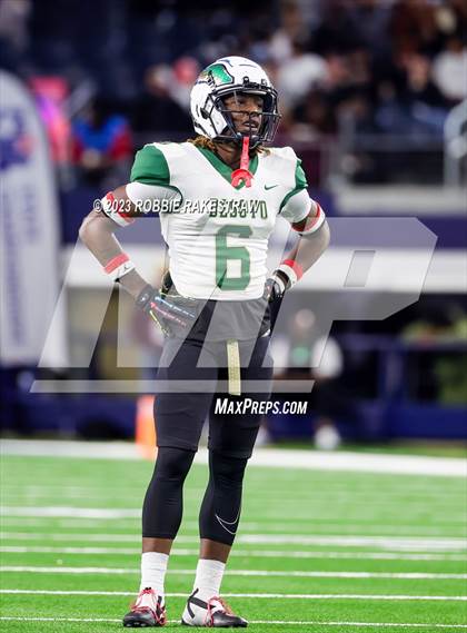 Thumbnail 2 in DeSoto vs. Summer Creek (UIL 6A D2 Football Final) photogallery.
