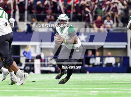 Thumbnail 1 in DeSoto vs. Summer Creek (UIL 6A D2 Football Final) photogallery.