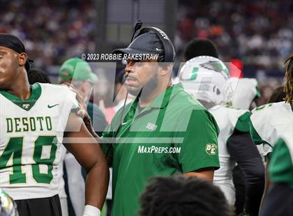 Thumbnail 2 in DeSoto vs. Summer Creek (UIL 6A D2 Football Final) photogallery.